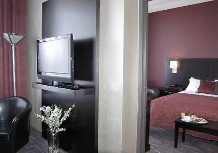 Clarion Hotel & Suites Downtown Montreal